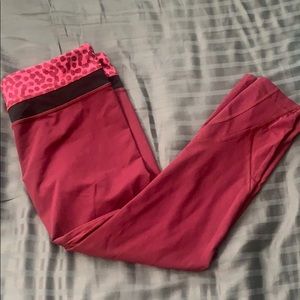 Hot pink lululemons
